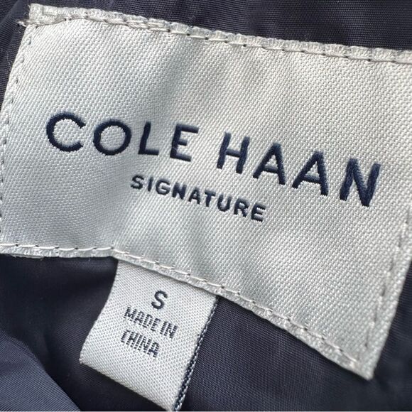 Cole Haan Women's navy blue down filled puffer jacket size small - Picture 5 of 5